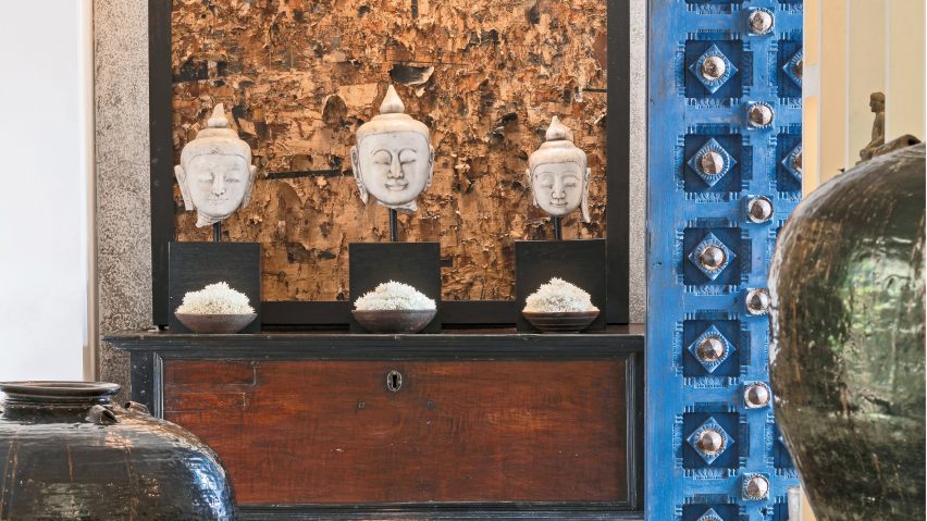 Photo of ceramic vases and heads