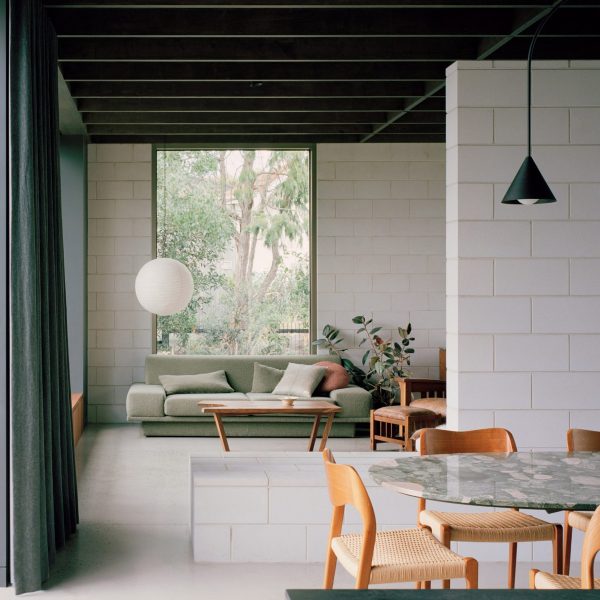 Hedge and Arbour House by Studio Bright