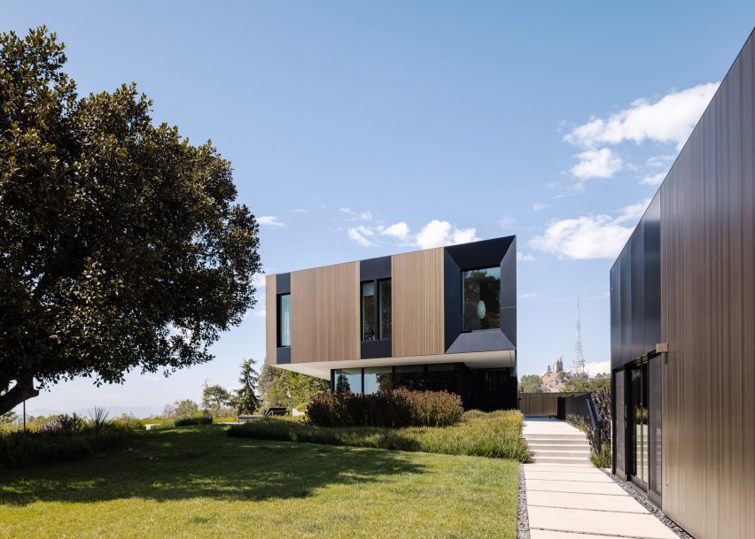 Bronze and Black House by SPF Architects