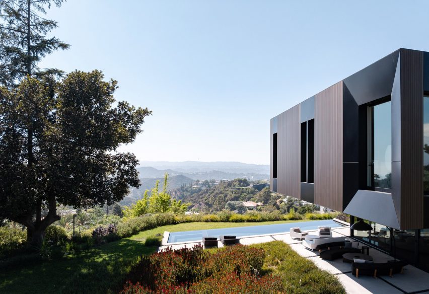 Bronze and Black House by SPF Architects