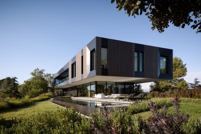 Bronze and Black House by SPF Architects