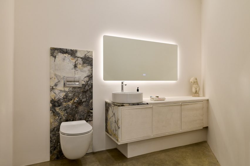 Janna Watson studio in Ontario