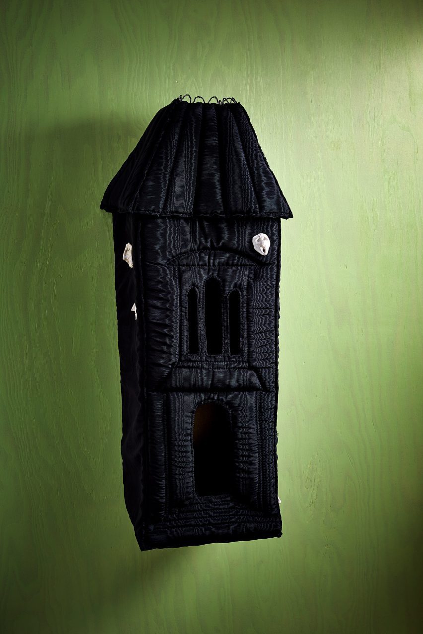 Castle birdhouse in black