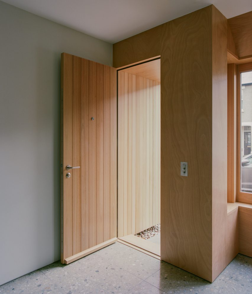 House in Walthamstow by Pablo Sanchez Lopez