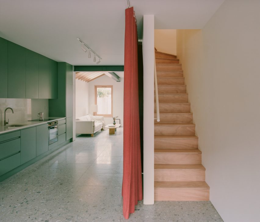 House in Walthamstow by Pablo Sanchez Lopez