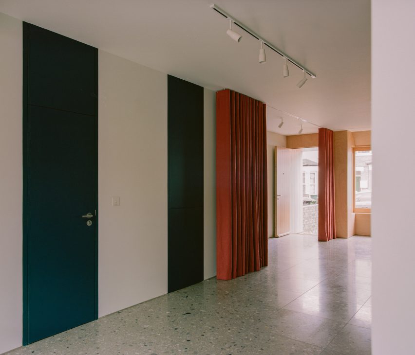 House in Walthamstow by Pablo Sanchez Lopez