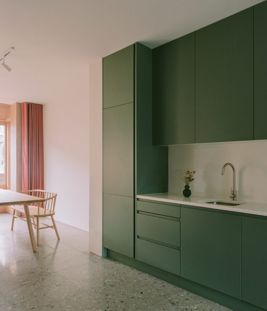 House in Walthamstow by Pablo Sanchez Lopez