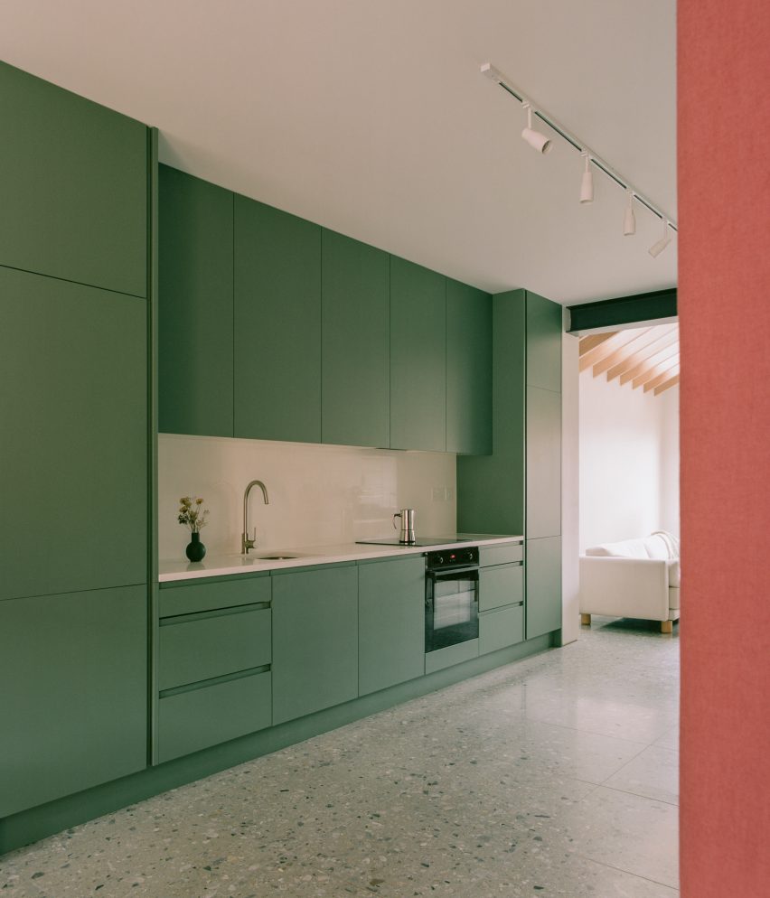 House in Walthamstow by Pablo Sanchez Lopez