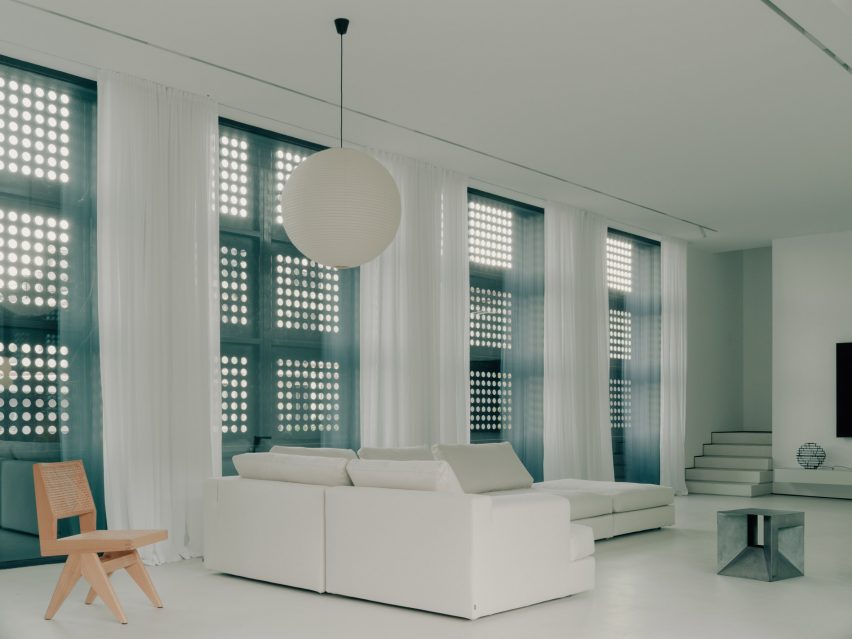 House of Iron Doors by TIMM Architecture