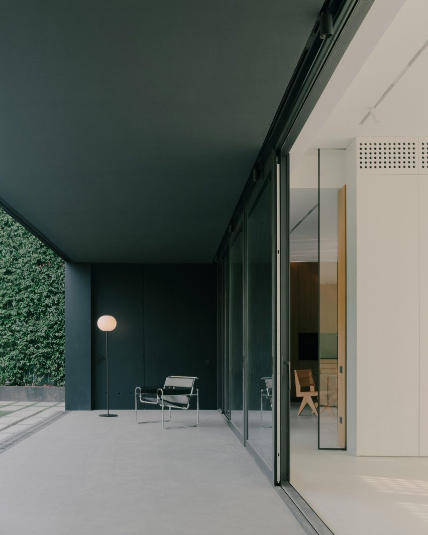 House of Iron Doors by TIMM Architecture