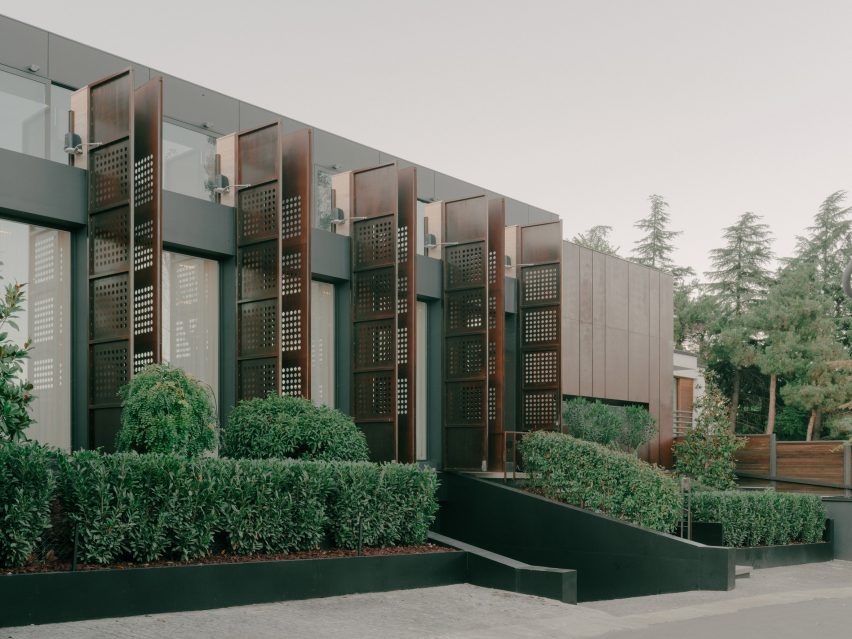 House of Iron Doors by TIMM Architecture