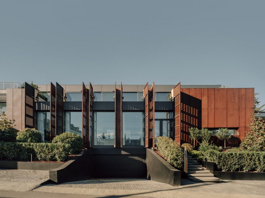 House of Iron Doors by TIMM Architecture