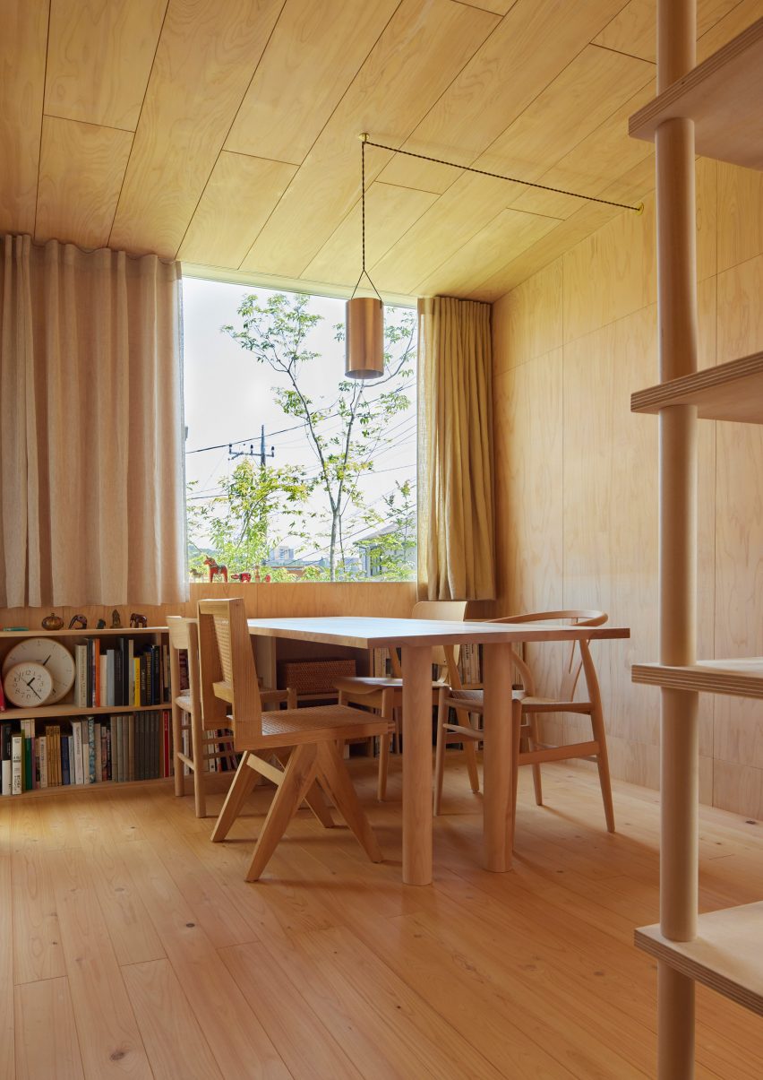 House in Takahatayama by HYG Architects