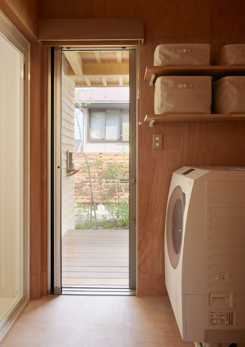 House in Takahatayama by HYG Architects