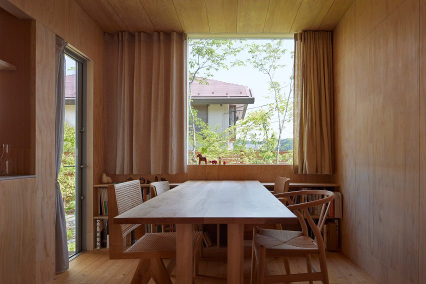 House in Takahatayama by HYG Architects
