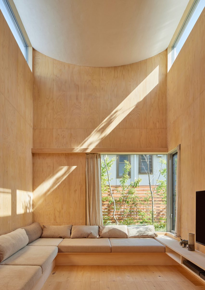 House in Takahatayama by HYG Architects