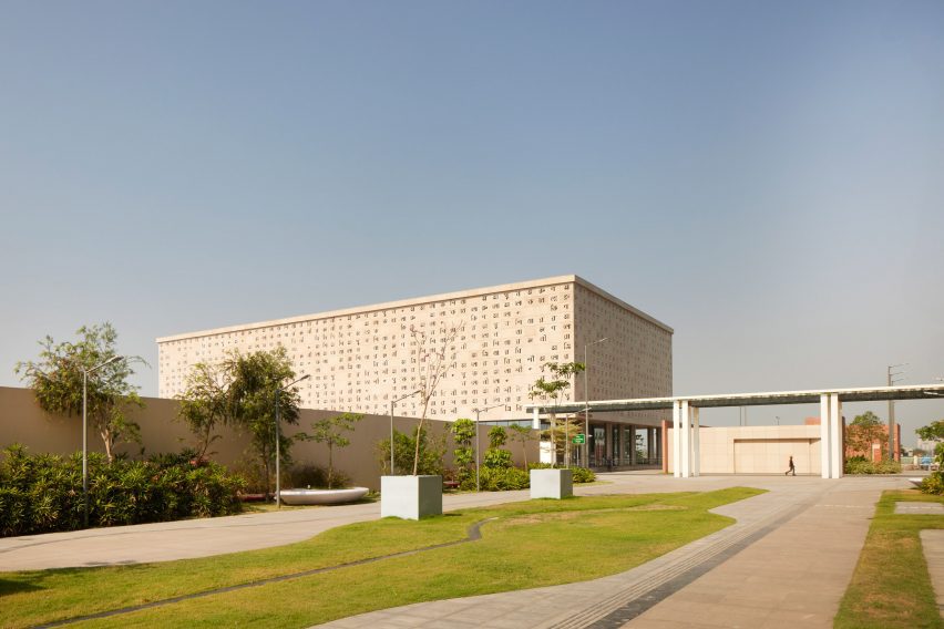 ITC Green Centre by Morphogenesis