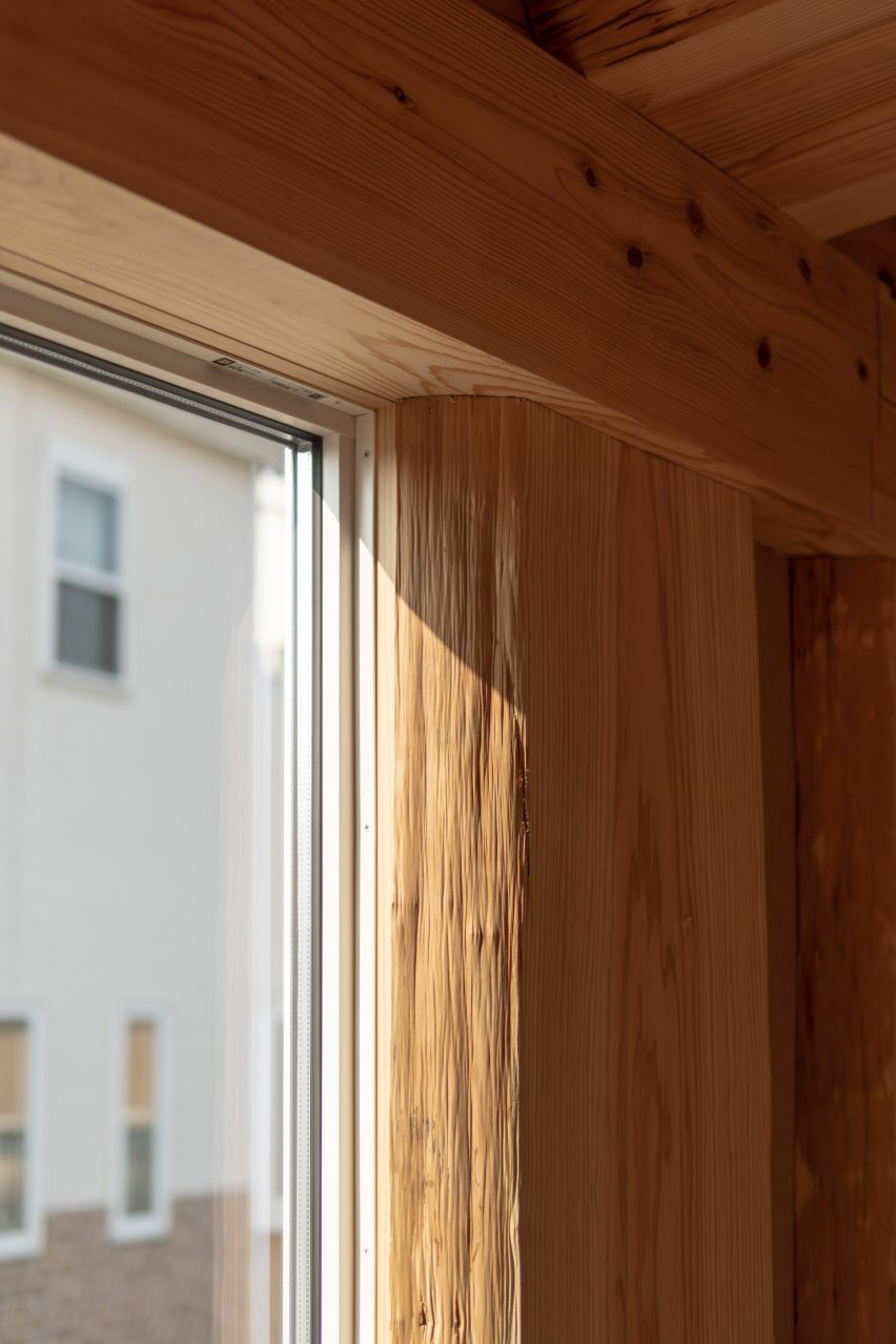 Cedar details in Live Sawn House by ICADA