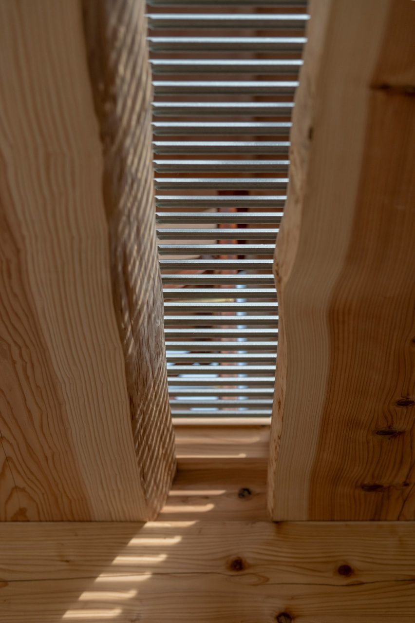 Cedar details in Live Sawn House by ICADA