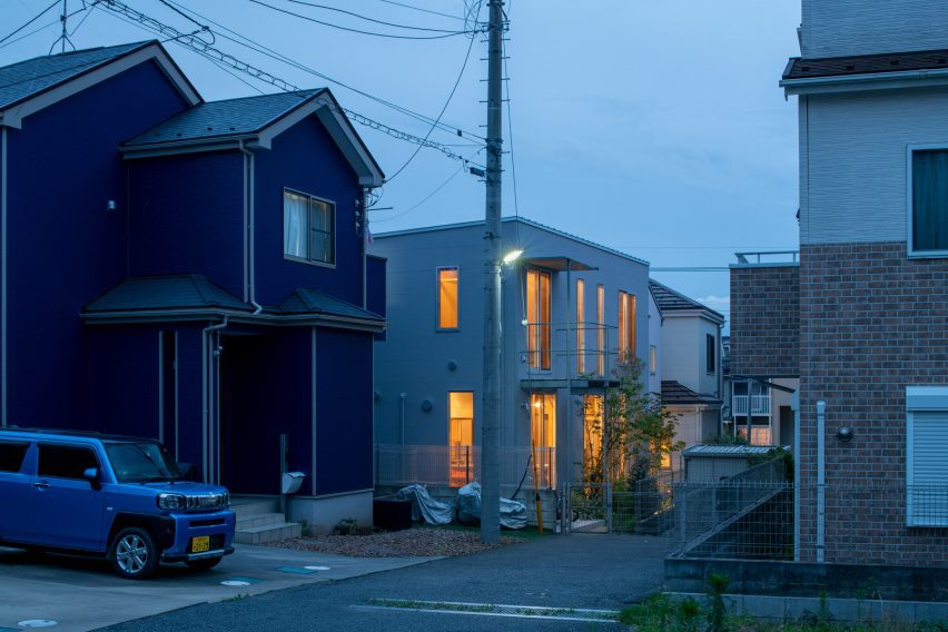 Facade of Live Sawn House by ICADA