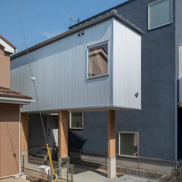 Exterior of Live Sawn House by ICADA