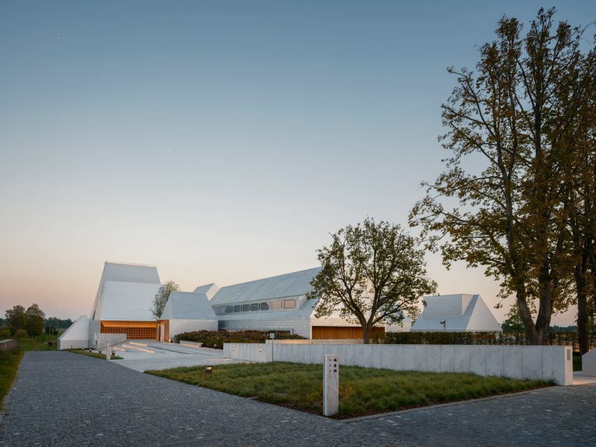 The Lost Shtetl Jewish Museum by Lahdelma & Mahlamäki Architects