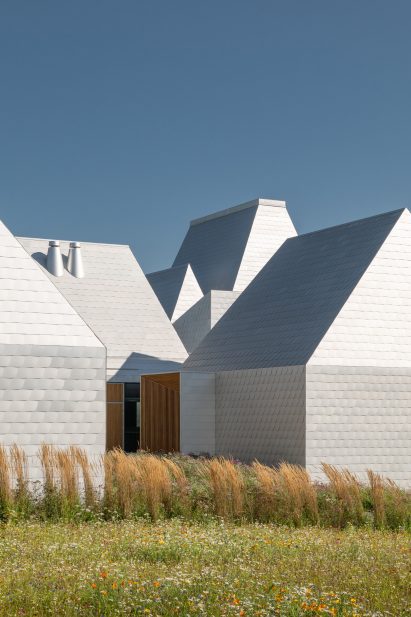 View towards The Lost Shtetl Jewish Museum by Lahdelma & Mahlamäki Architects