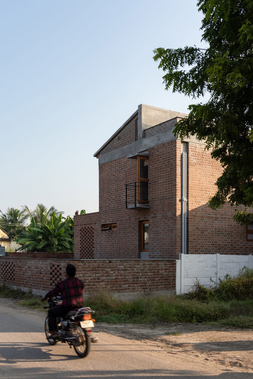 The Threshold House by Madras Spaces