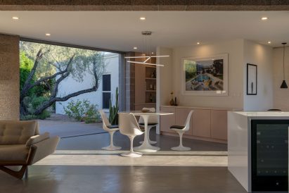 Moon Valley Residence by Benjamin Hall Design
