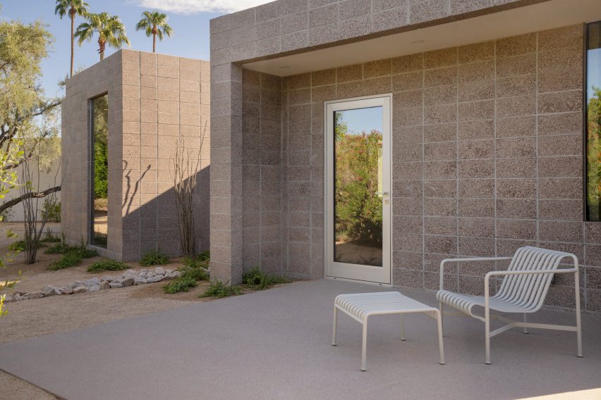 Moon Valley Residence by Benjamin Hall Design