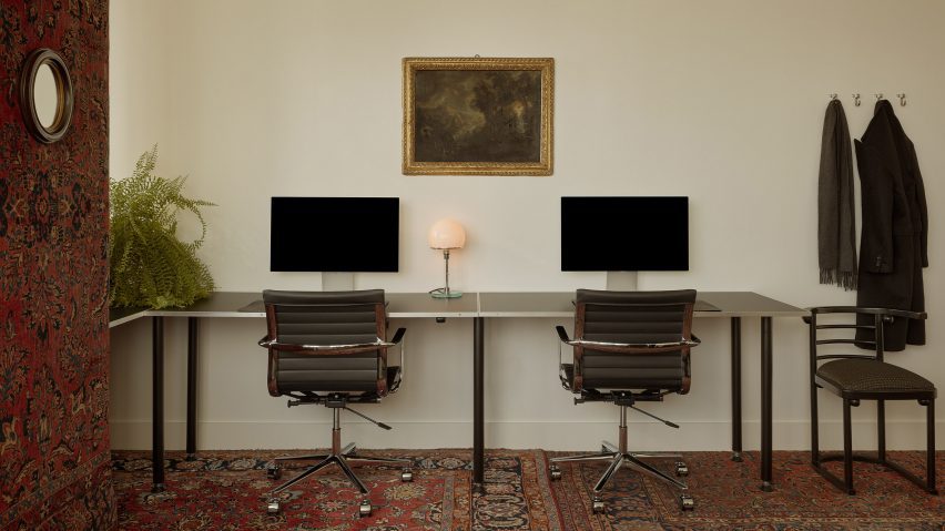 Mouthwash Studio offices by Charlap Hyman & Herrero