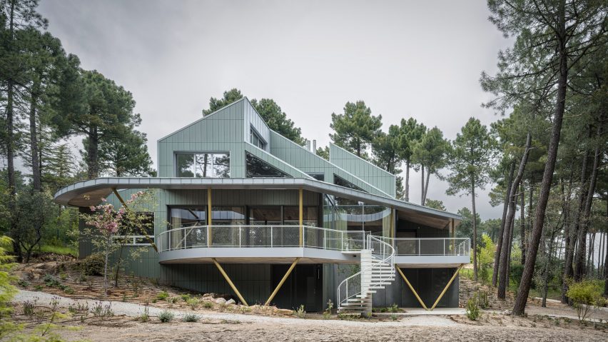 Camp Alliances by Ozaeta-Fidalgo Architects and Ignacio Galán