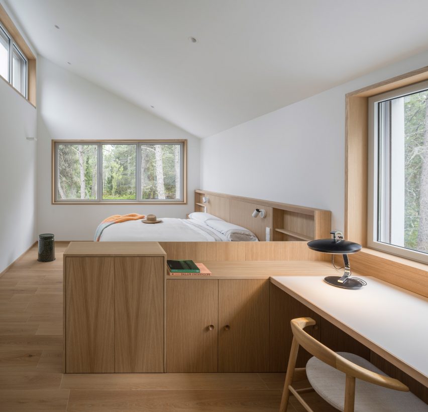 Camp Alliances by Ozaeta-Fidalgo Architects and Ignacio Galán