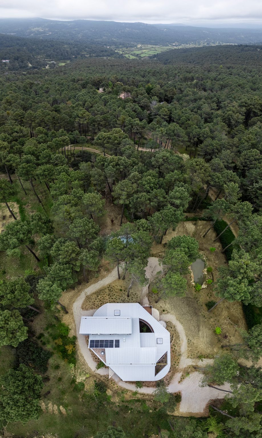 Camp Alliances by Ozaeta-Fidalgo Architects and Ignacio Galán