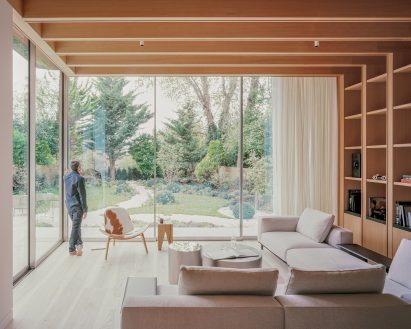 Panoramic House by Mata Architects