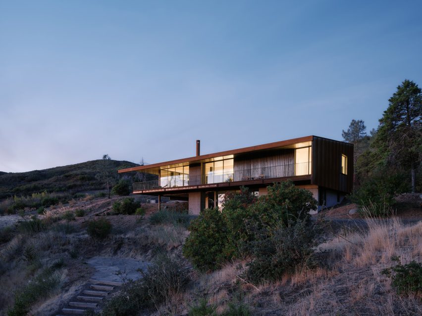 Pine Flat Residence in California by Faulkner Architects