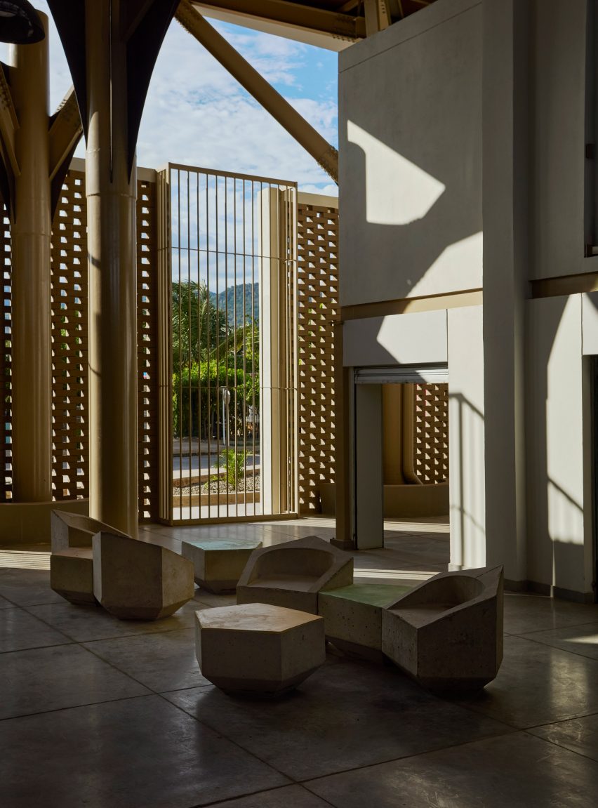 Plaza Luna Vallenata by TARQ Studio
