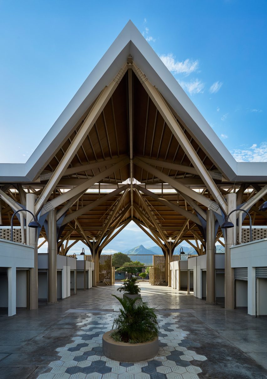 Angular roof at Plaza Luna Vallenata by TARQ Studio