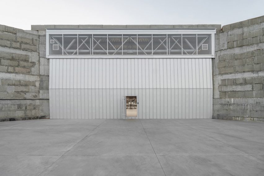 Aerotim aircraft hangar Pluskouple