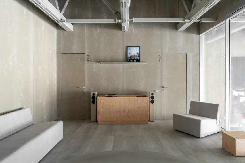 Hangout space in Ukraine aerplane hangar