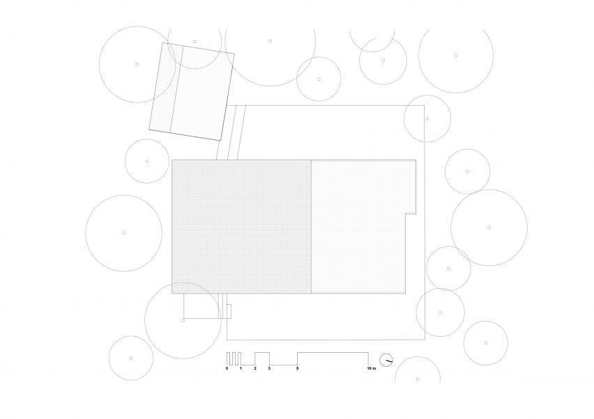 Roof plan of Seaside House by Studio Razavi