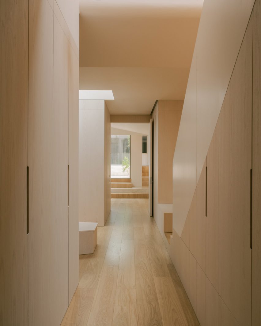 Mozart House by Studio DERA