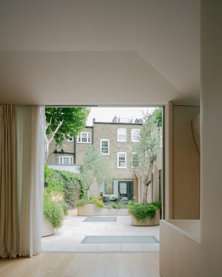 Mozart House by Studio DERA