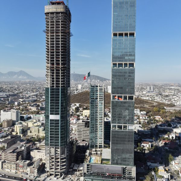 Torre Rise under construction in Monterrey