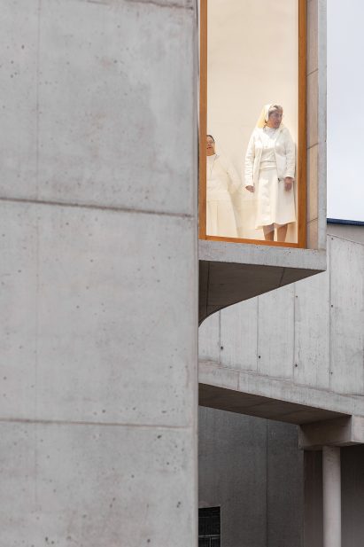 Visual Arts Building at the Cardinal Spellman Salesian Bilingual School by Studio Blur