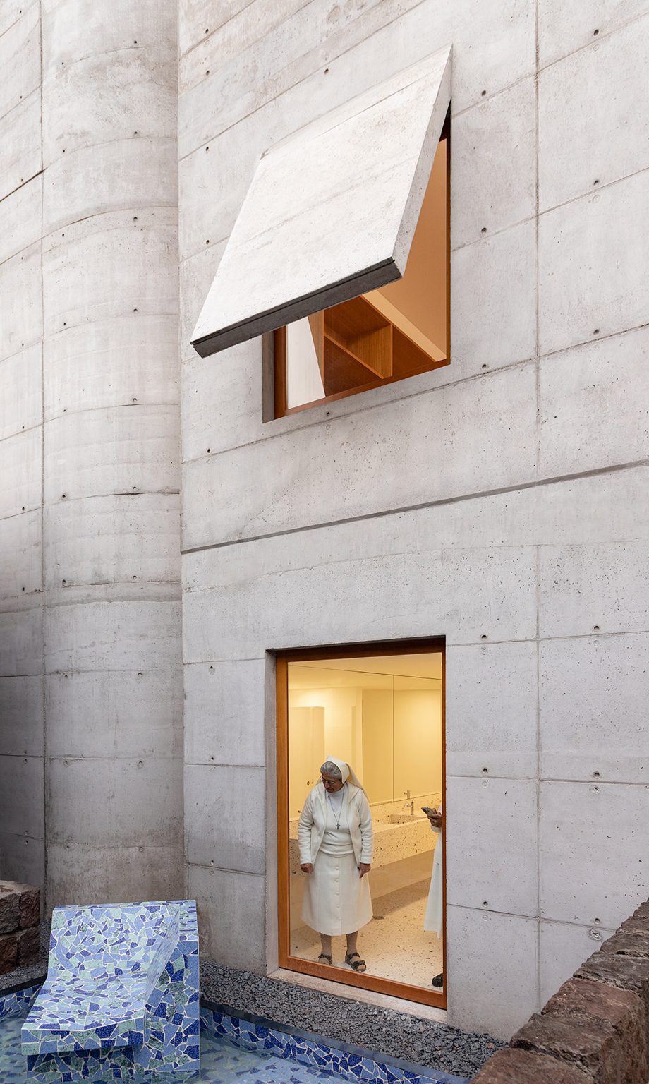 Visual Arts Building at the Cardinal Spellman Salesian Bilingual School by Studio Blur