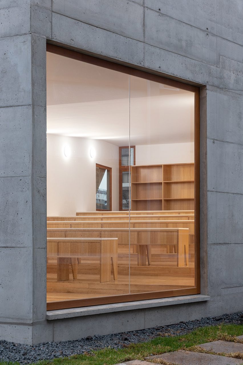 Visual Arts Building at the Cardinal Spellman Salesian Bilingual School by Studio Blur