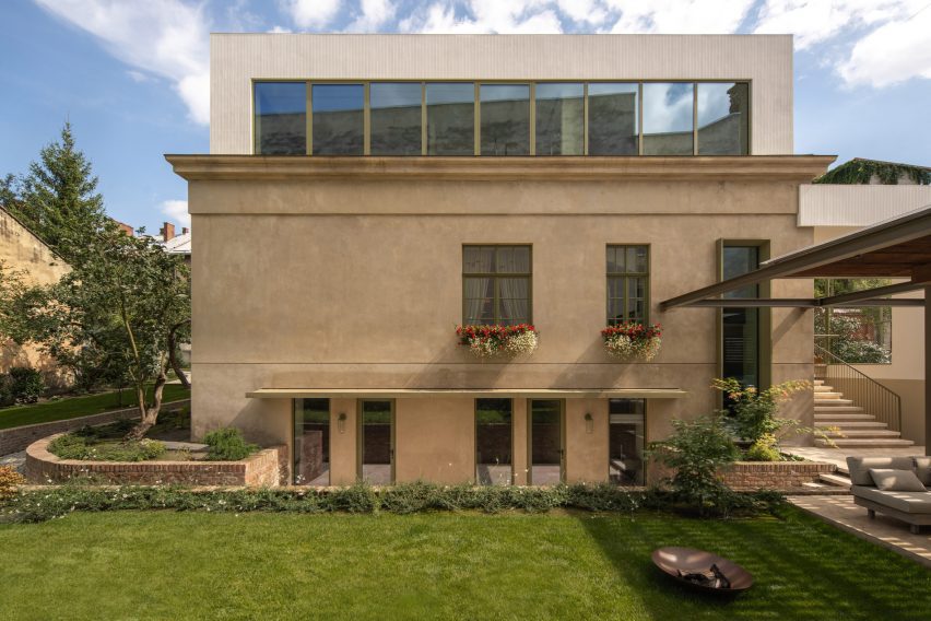 Villa Quince by Replus Bureau