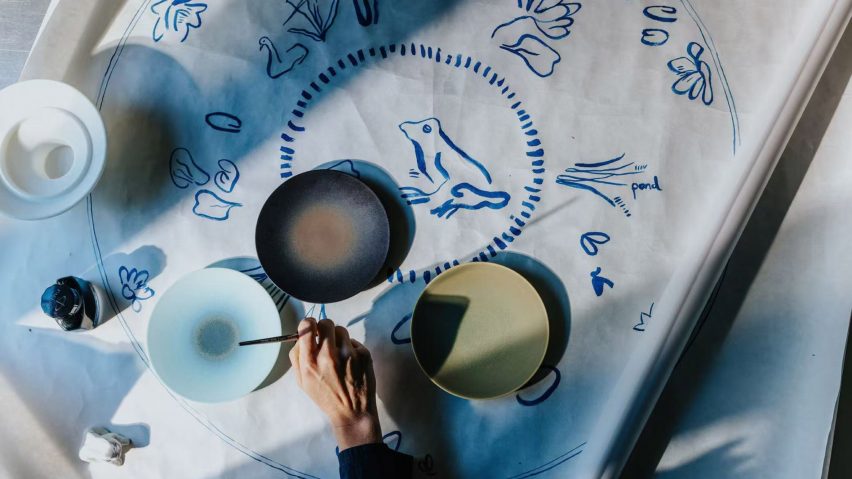 Hand-painting on ceramics workshop