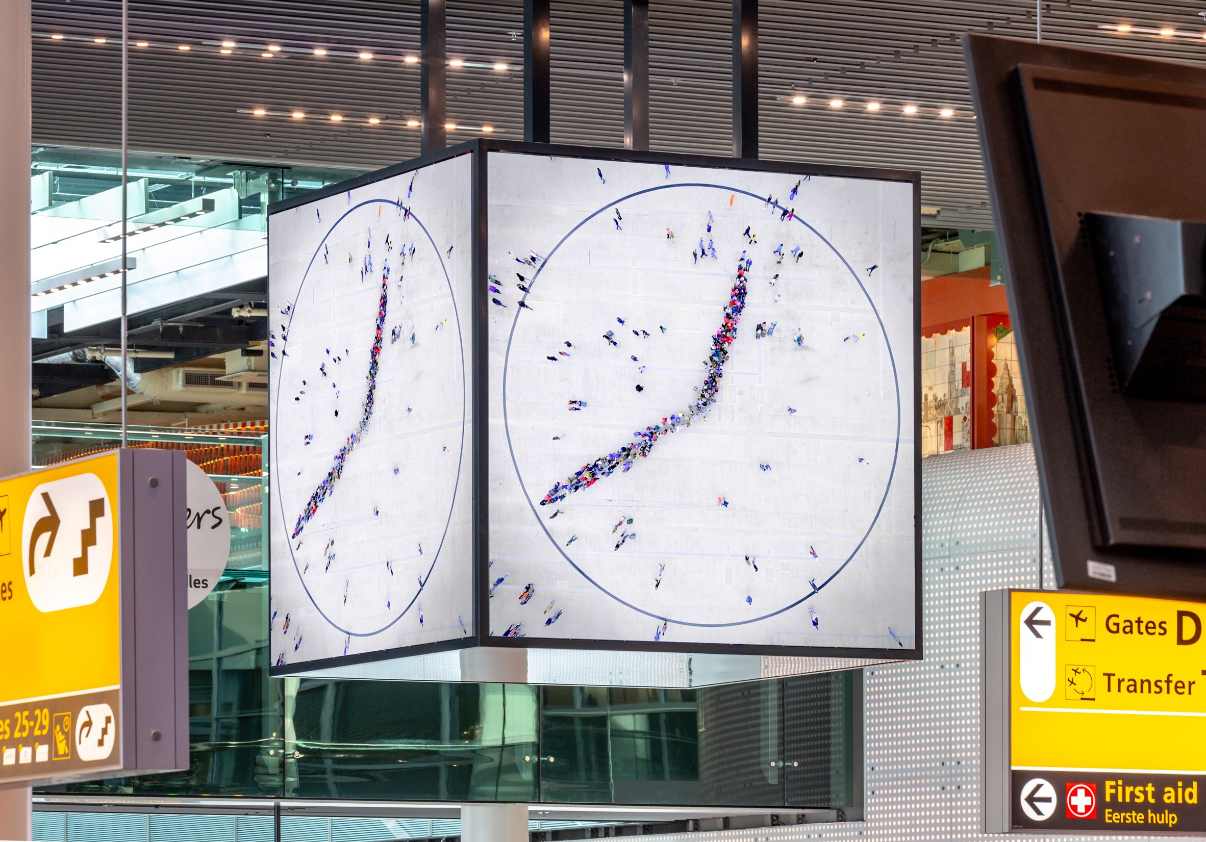 Clock by Marten Baas